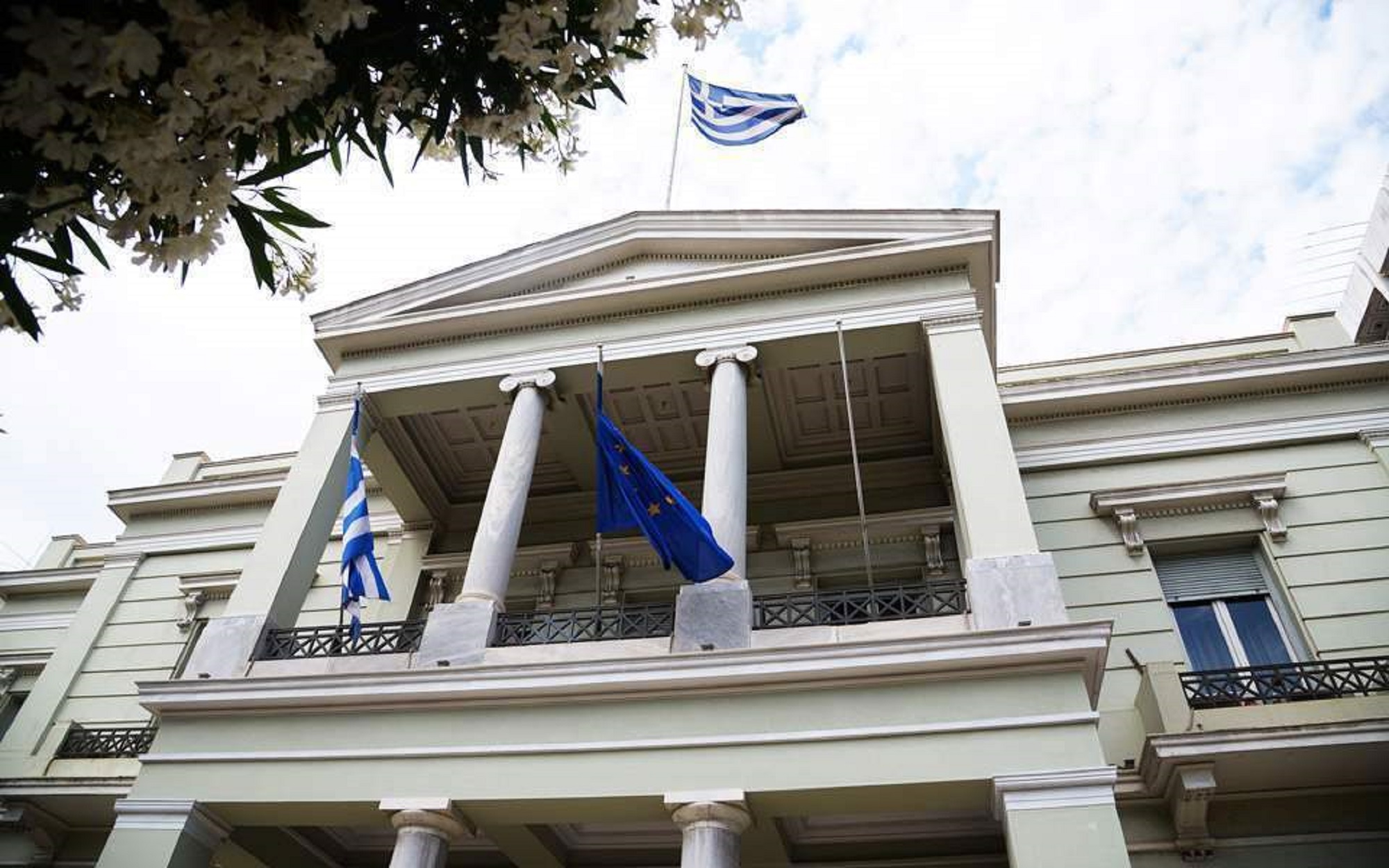 Συνάντηση του Έλληνα και του Κύπριου ΥΠΕΞ – Στο επίκεντρο της ατζέντας το Κυπριακό και οι εξελίξεις στην Ανατολική Μεσόγειο