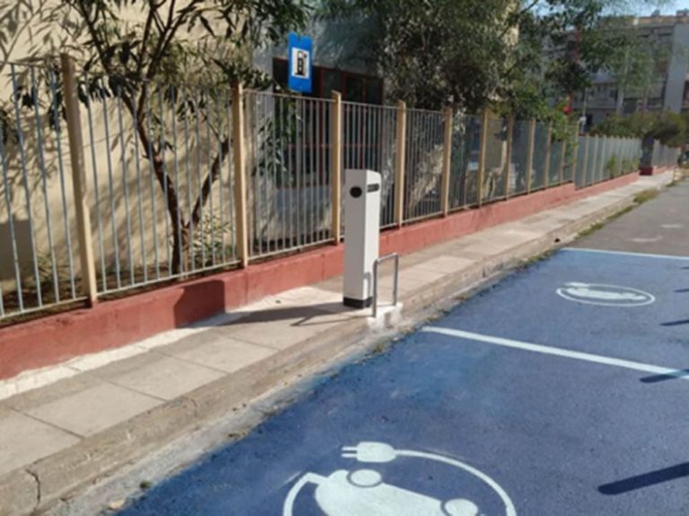 Πελοπόννησος:  Eλεύθερη πρόσβαση στις υποδομές φόρτισης ηλεκτρικών αυτοκινήτων
