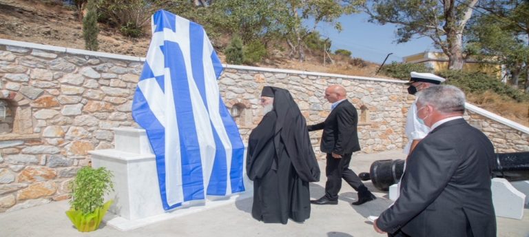 Λέρος: Τα αποκαλυπτήρια μνημείου των τριών Ηρώων – Πεσόντων στην Κίναρο