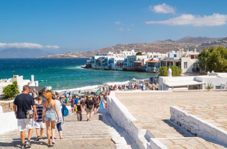 Αστυνομικές επιχειρήσεις σε Ζάκυνθο, Μύκονο και Πάρο: 18 συλλήψεις για παραβατικές συμπεριφορές