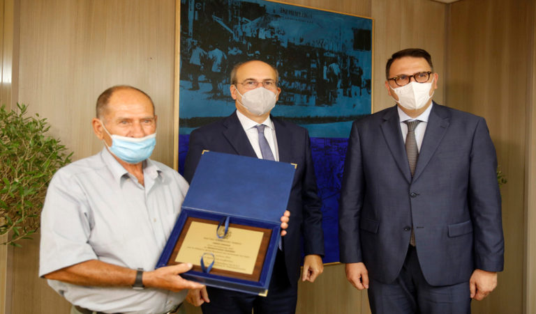 Βραβεύτηκε ο Γιάννης Μανουσάκης από την Τήλο για το φιλανθρωπικό του έργο