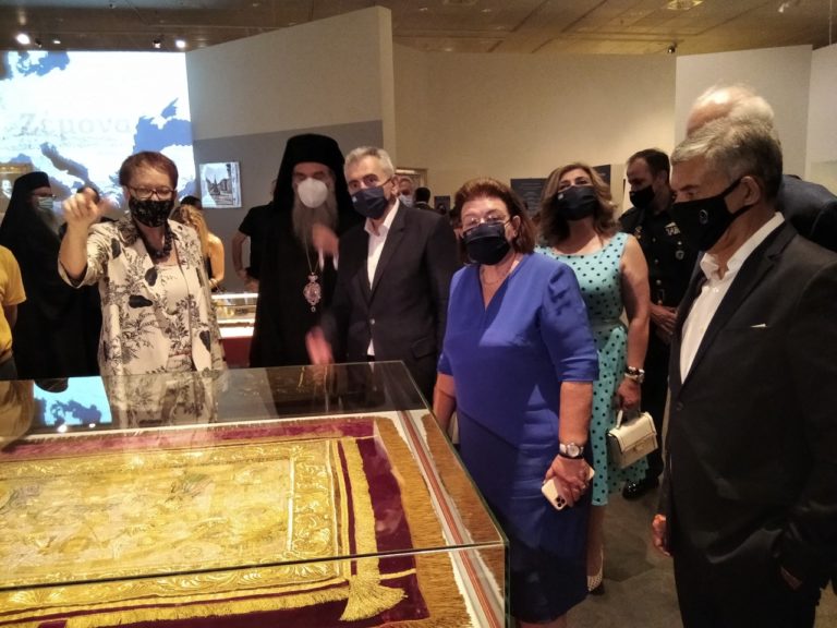 Βραδιά εγκαινίων στο Διαχρονικό Μουσείο Λάρισας παρουσία της Λ. Μενδώνη