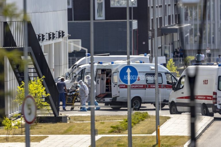 Μόσχα: Το 100% αγγίζει η πληρότητα στις ΜΕΘ Covid