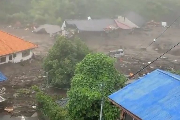 Ιαπωνία: Κατολισθήσεις από καταρρακτώδεις βροχές – 20 αγνοούμενοι