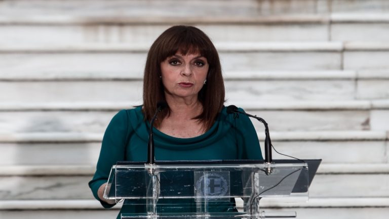 Σακελλαροπούλου: «Συγχαρητήρια στην Εθνική ομάδα πόλο – Μας έδωσε μεγάλη χαρά σε δύσκολες ώρες» (pic)