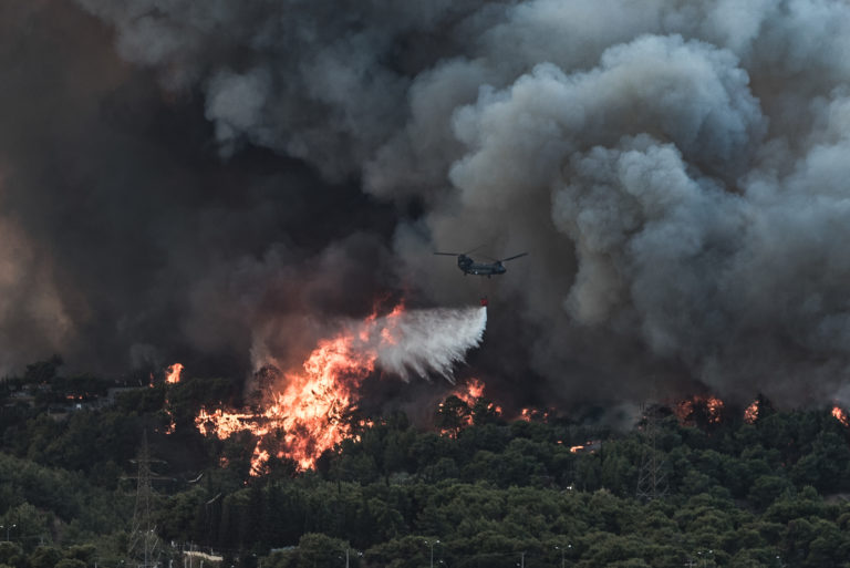 Έκτακτη ενημέρωση από Χαρδαλιά για τις πυρκαγιές στις 21:00