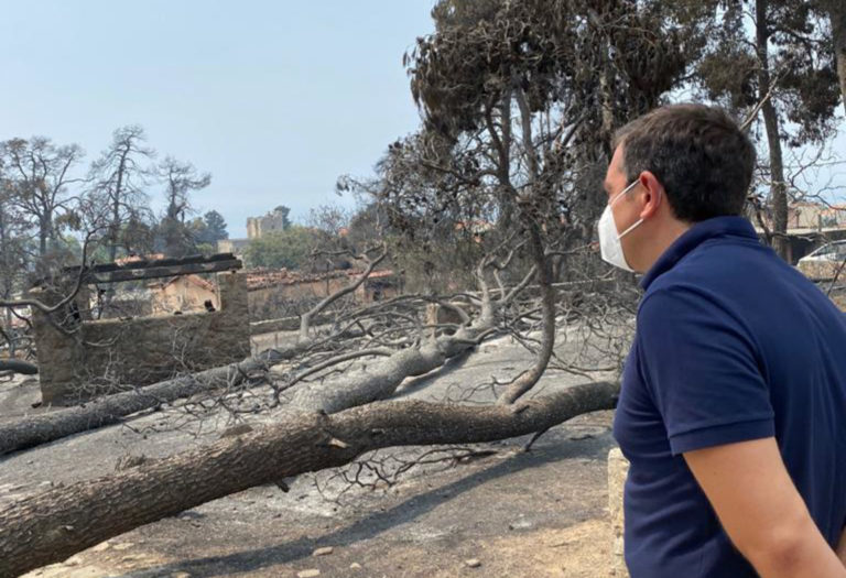 Α. Τσίπρας από την Εύβοια: Πριν από τρια χρόνια αιφνιδιαστήκαμε αλλά σήμερα δεν υπάρχει δικαιολογία (video)