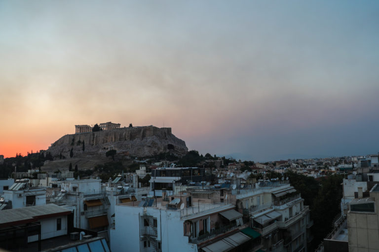 Υπό έλεγχο η φωτιά στο Σούνιο