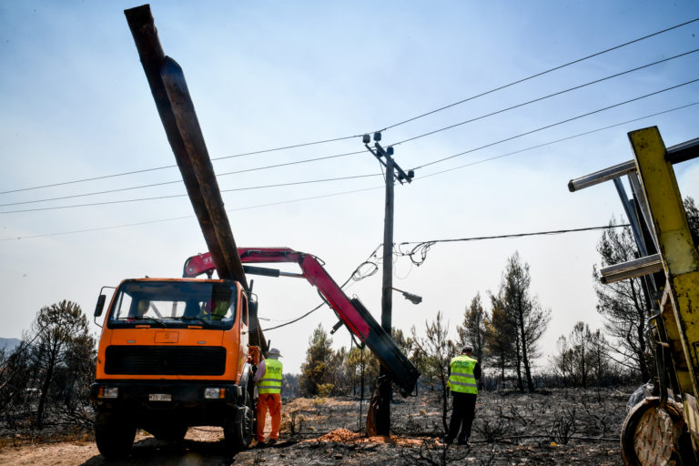 ΔΕΔΔΗΕ: Συνεχίζεται η αποκατάσταση της ηλεκτροδότησης
