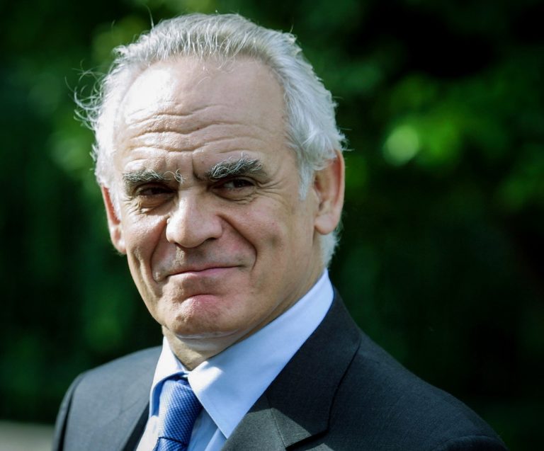 Στις 11:00 η κηδεία του Άκη Τσοχατζόπουλου στο Α΄ Νεκροταφείο