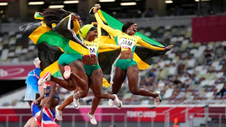 Η Τζαμάικα το χρυσό μετάλλιο στα 4Χ100 γυναικών με νέο εθνικό ρεκόρ!