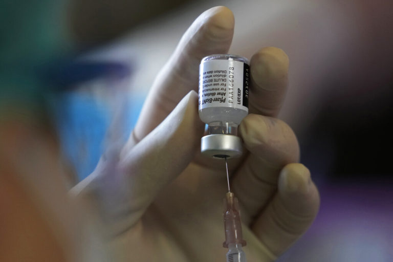FDA: Αναμένεται η έγκριση της 3ης δόσης εμβολίου κατά του κορονοϊού για ανοσοκατεσταλμένα άτομα