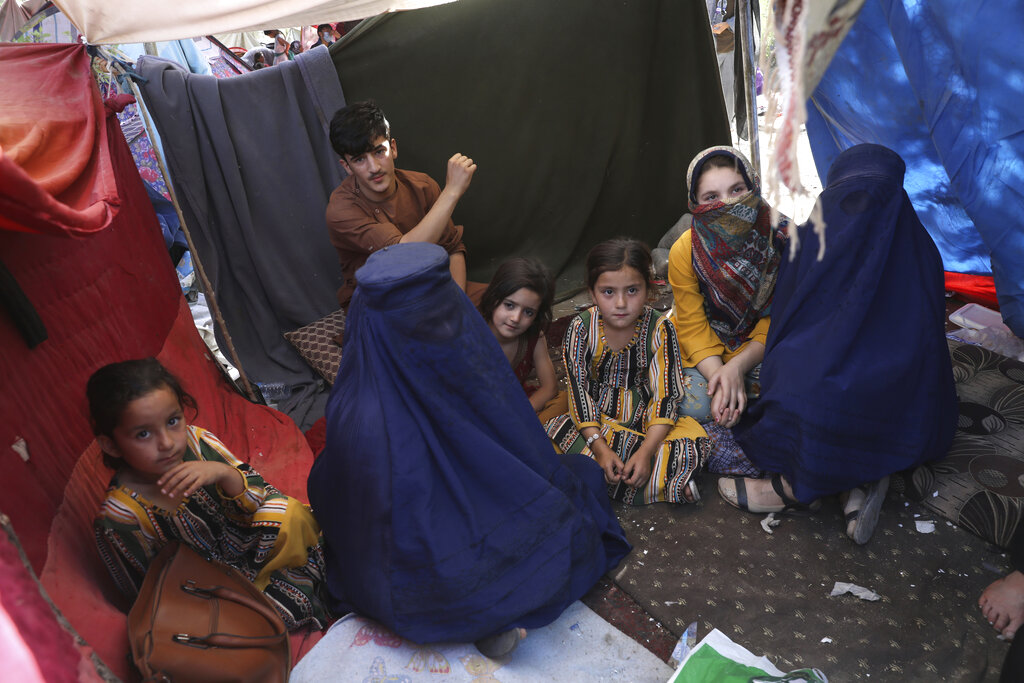 Τι σημαίνει να είσαι γυναίκα στη χώρα των Ταλιμπάν – Τέσσερις Αφγανές μιλούν στην ΕΡΤ
