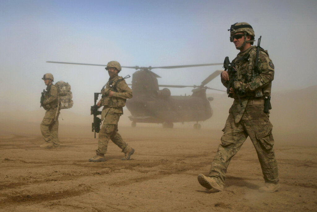 Ανάλυση – Πίνοντας το πικρό ποτήρι: Η ήττα των ΗΠΑ στο Αφγανιστάν