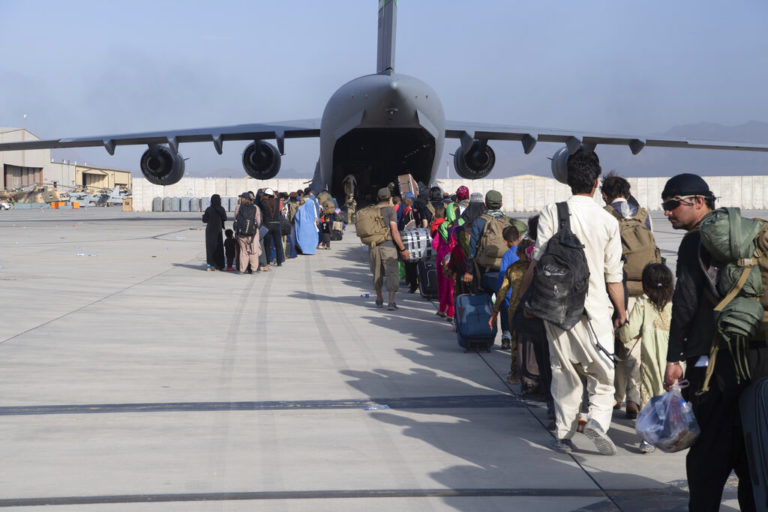 Μπλίνκεν: Οι Ταλιμπάν δεσμεύτηκαν ότι θα αφήσουν να φύγουν όσους Αμερικανούς το επιθυμούν μετά τις 31/8 – Μένουν ακόμη 1.500