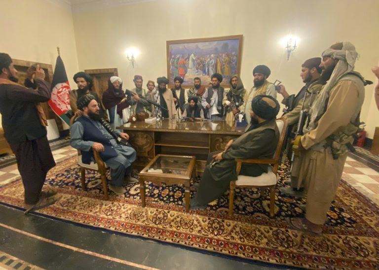 Αφγανιστάν: Πάνω από 60 κυβερνήσεις ζητούν να επιτραπεί σε ξένους και Αφγανούς να φύγουν  από τη χώρα