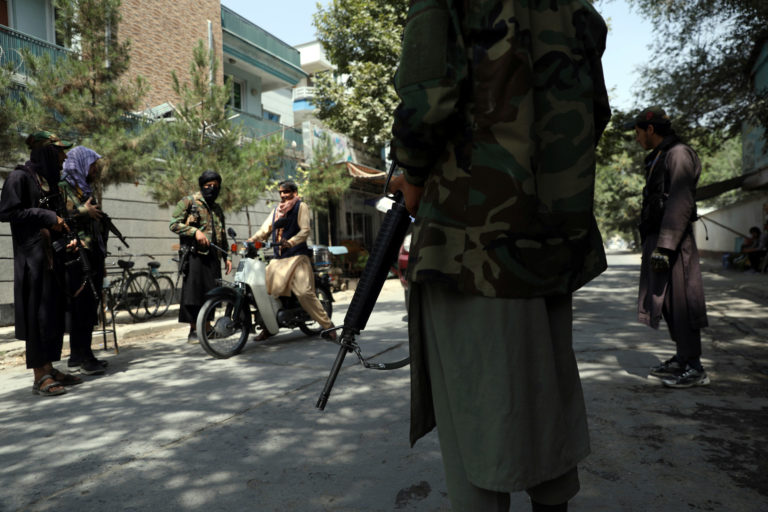 Η επέλαση των Ταλιμπάν — Φόβος και απόγνωση για τους Αφγανούς (video)