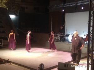 Κομοτηνή: Ένα ραβασάκι από την Ιωνία άνοιξε στο Θερινό Δημοτικό Θέατρο
