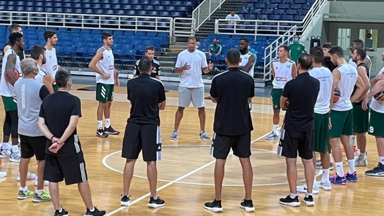 Στην προπόνηση του Παναθηναϊκού ο Μάικ Μπατίστ (pic)