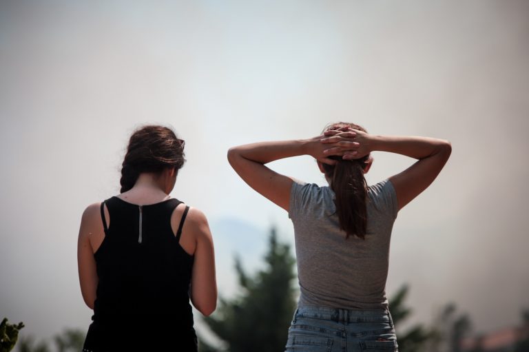 Μέτρα από το υπουργείο Παιδείας για τους πυρόπληκτους