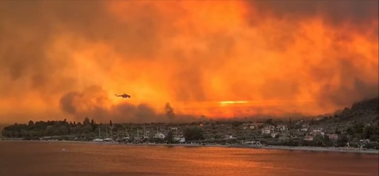 Λίμνη Εύβοιας: Οι φλόγες έφτασαν στη θάλασσα – Τρία τα μεγάλα μέτωπα (video)