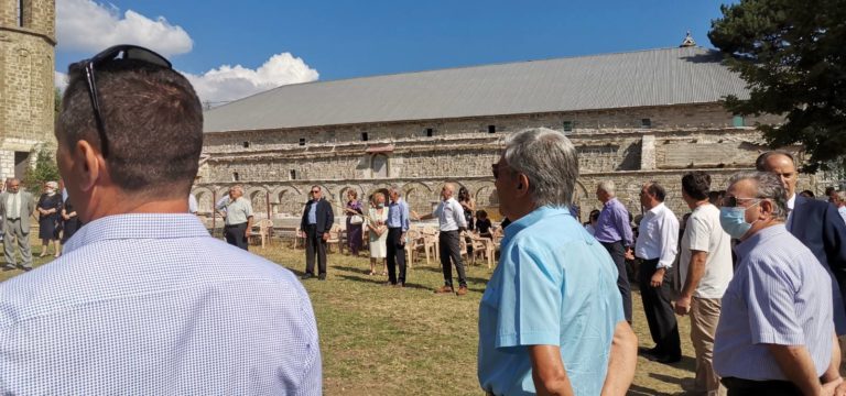 Κατακλύστηκε η Σαμαρίνα από Λαρισαίους για τον “Τσιάτσιο”