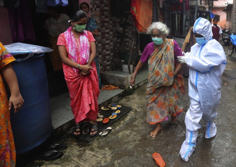 Ινδία: 422 θάνατοι εξαιτίας της COVID-19, πάνω από 40.000 κρούσματα του νέου κορονοϊού σε 24 ώρες