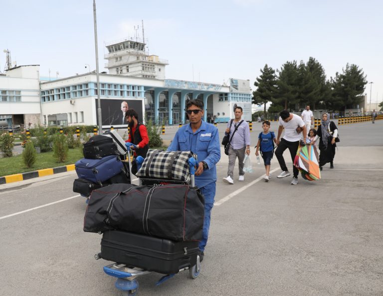 Επαναπατρίζονται οι Ισπανοί από την Καμπούλ