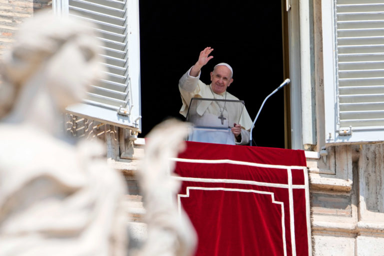 Βατικανό: Φημολογία η πιθανή παραίτηση του Ποντίφικα;
