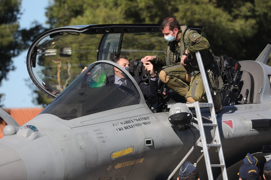 To “Rafale Solo Display” και η “Patrouille de France” στην Athens Flying Week