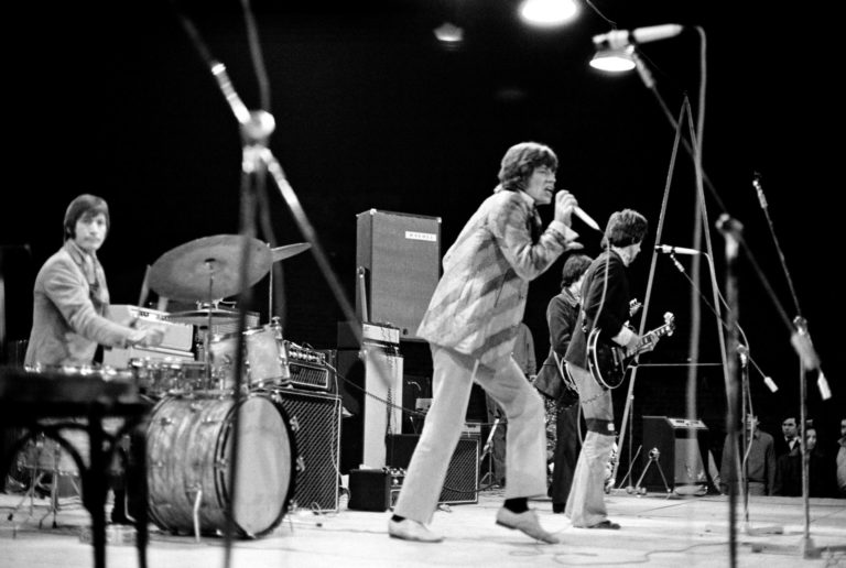 ΕΡΤ Αρχείο: Οι Rolling Stones στην επεισοδιακή συναυλία της Αθήνας το 1967