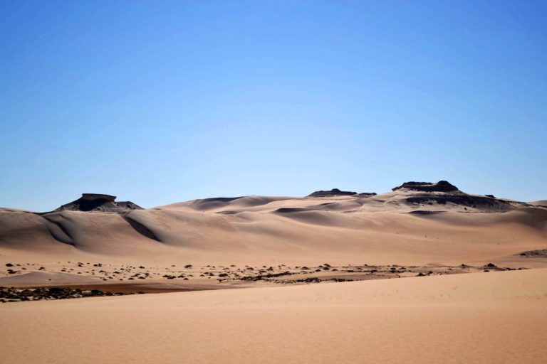 Τυνησία: Νεκροί 4 παιδιά και 2 ενήλικες από δίψα στην έρημο – Θερμοκρασίες άνω των 48 °C