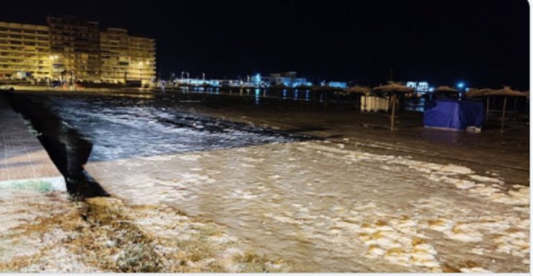 Καύσωνας και πυρκαγιές στη Μεσόγειο — Θρήνος στην Ιταλία και μετεω-τσουνάμι στην Ισπανία