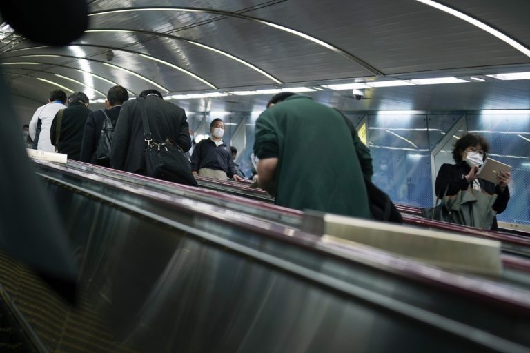 Τόκιο: Επίθεση με οξύ στο μετρό και δύο τραυματίες