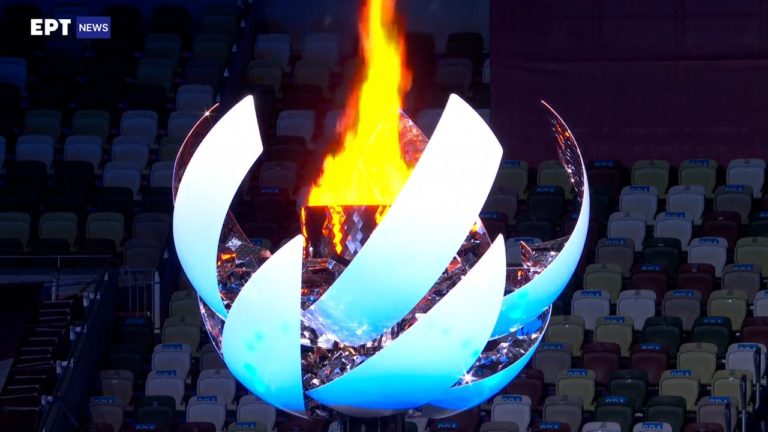 Βίντεο: Η Φλόγα έσβησε, οι 32οι Ολυμπιακοί Αγώνες πέρασαν στην ιστορία