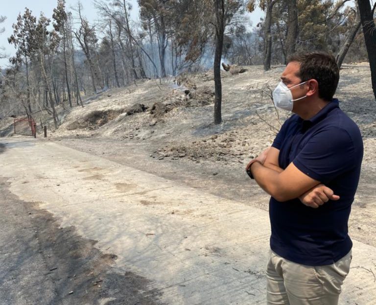 Στο Κρυονέρι ο Αλ. Τσίπρας- Έκκληση για πτητικά μέσα (video)