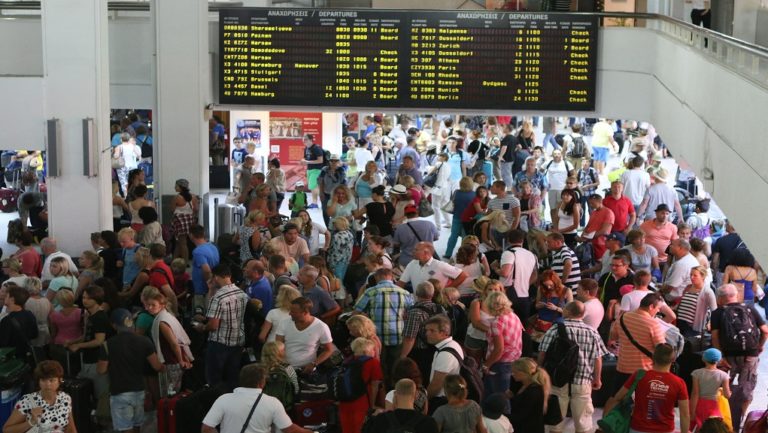 Αύγουστος με μεγάλες πληρότητες στα ξενοδοχεία της Κρήτης – Οι εκτιμήσεις για τους επόμενους μήνες