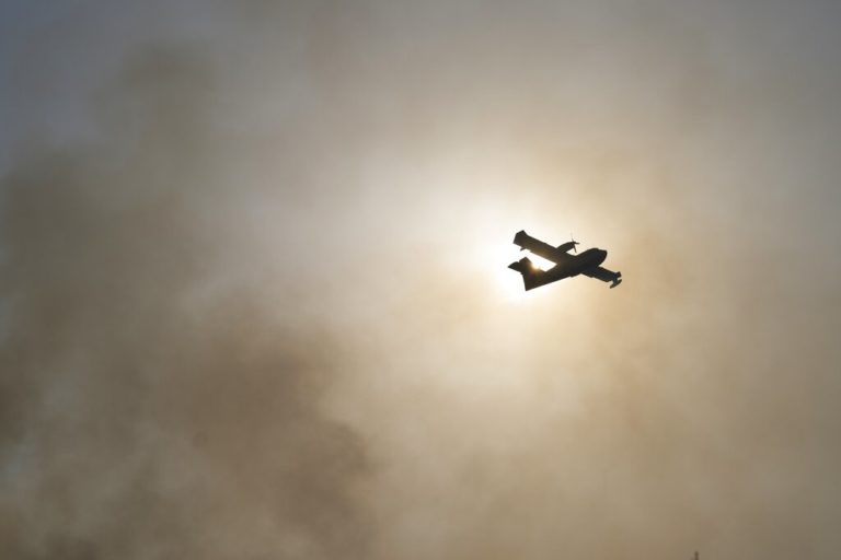 Αποπνικτική ατμόσφαιρα: Παραμονή σε εσωτερικούς χώρους και χρήση μάσκας συστήνει ο Θ. Βασιλακόπουλος (video)