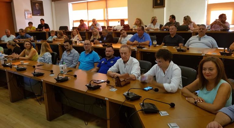 Βόλος: Έριδες για την τιμολογιακή πολιτική του πάρκινγκ της Φιλελλήνων