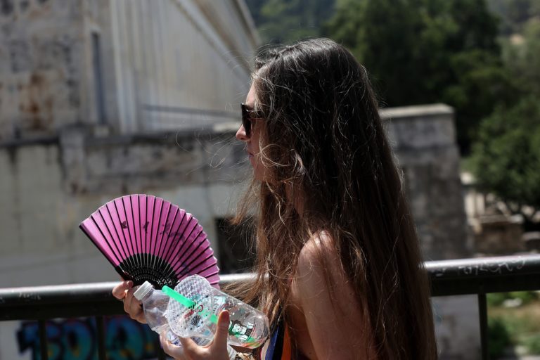 Νέο ρεκόρ θερμοκρασίας στους 47,1 βαθμούς – Ο καύσωνας θα συνεχιστεί την Τετάρτη