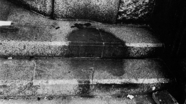 Χιροσίμα, 76 χρόνια μετά: Φωτογραφικό ντοκουμέντο εξηγεί τις «ζωγραφισμένες» σκιές ανθρώπων στα πεζοδρόμια