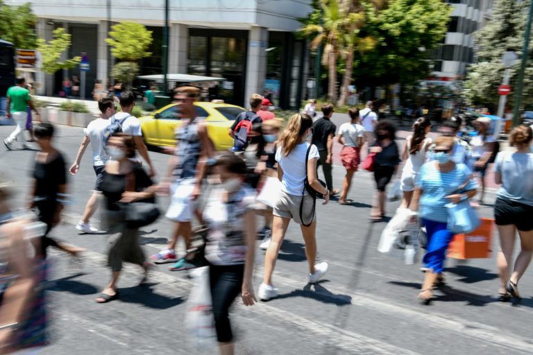 Σε εφαρμογή όλα τα νέα μέτρα – Τι αλλάζει  από σήμερα για τους ανεμβολίαστους