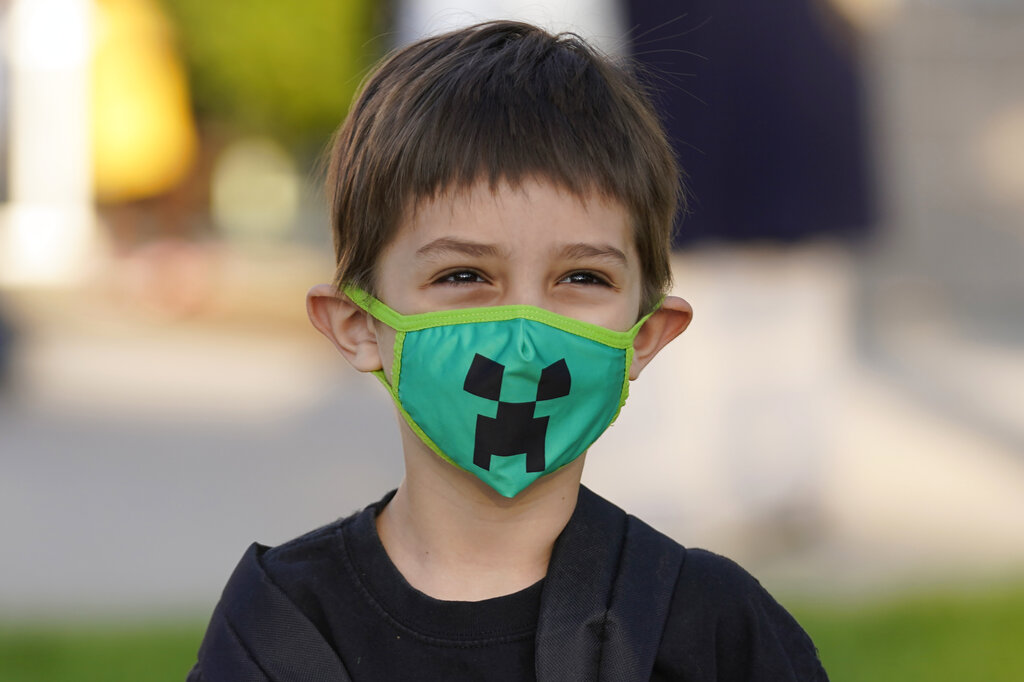 Θ. Βασιλακόπουλος: Η μάσκα φέτος προστατεύει πολύ λιγότερο – Θα υπάρξει επιβάρυνση όταν ανοίξουν τα σχολεία (video)