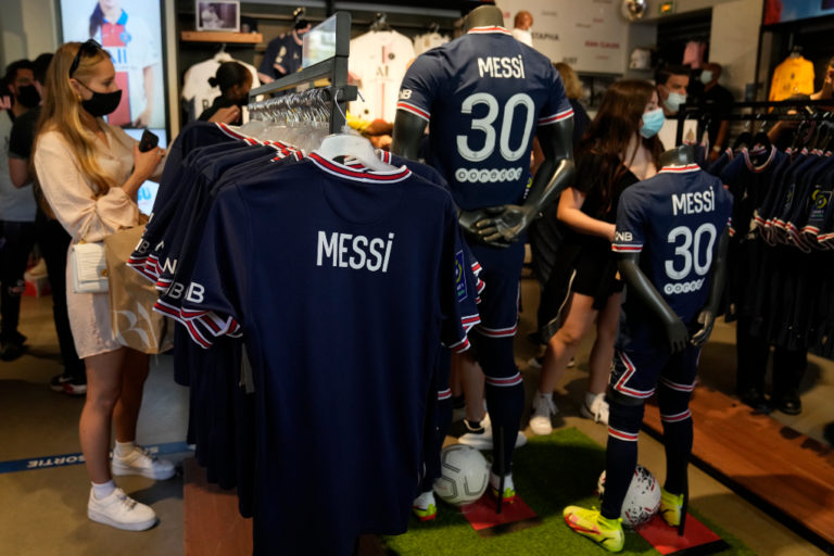 Έρχεται πρόταση της UEFA για ανώτατο όριο μισθοδοσίας και φόρο πολυτελείας