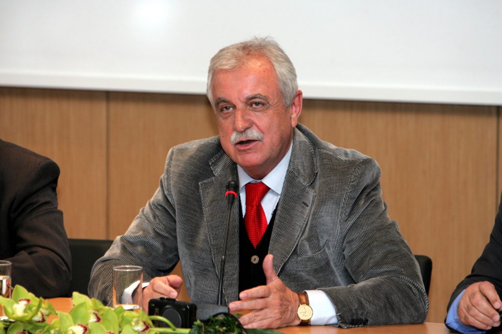 O Σταύρος Μπένος επικεφαλής της επιτροπής ανασυγκρότησης της Εύβοιας