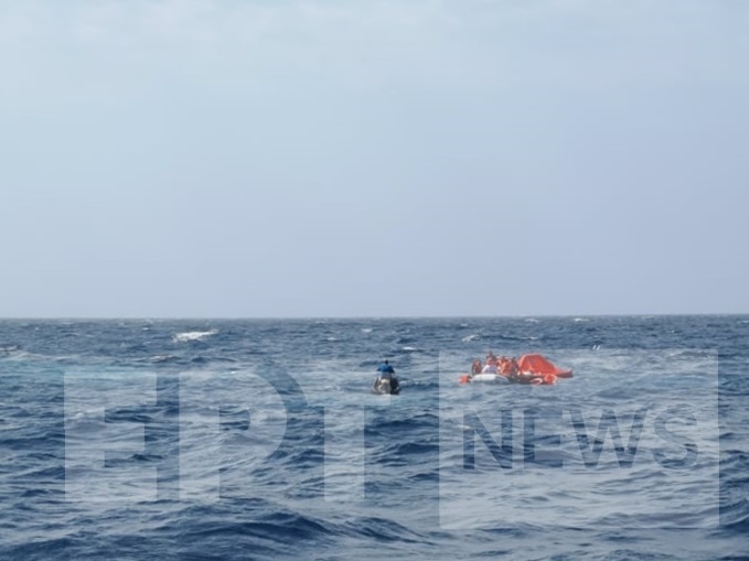 Σώοι όλοι οι επιβαίνοντες μετά το ναυάγιο στη Μήλο — Τα πιθανά αίτια