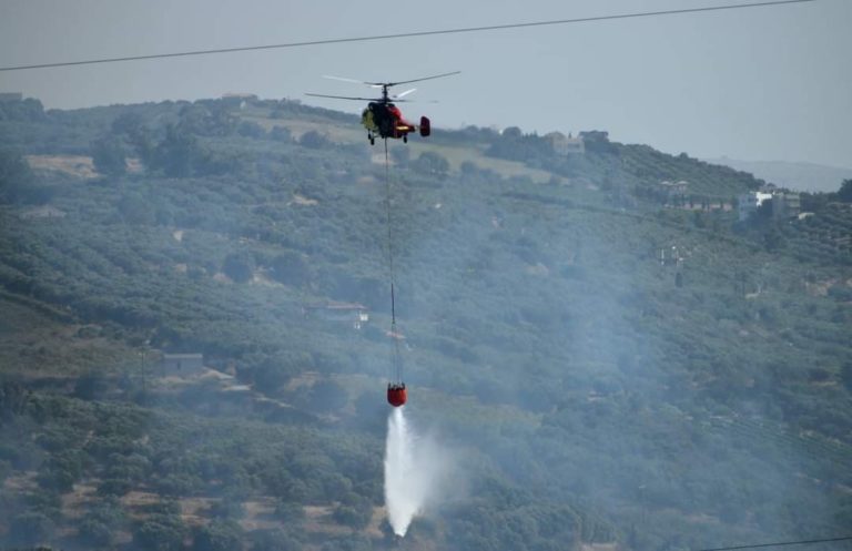 Διαρκής μάχη με διάσπαρτες εστίες στη Γορτυνία (video)