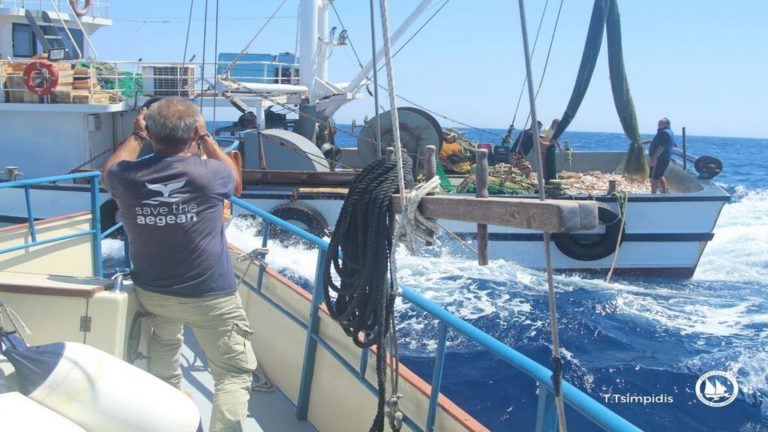 Τουρκικά αλιευτικά ψάρευαν κοντά στις ακτές της Λέρου – Καταγγελίες από το Ινστιτούτο Θαλάσσιας Προστασίας