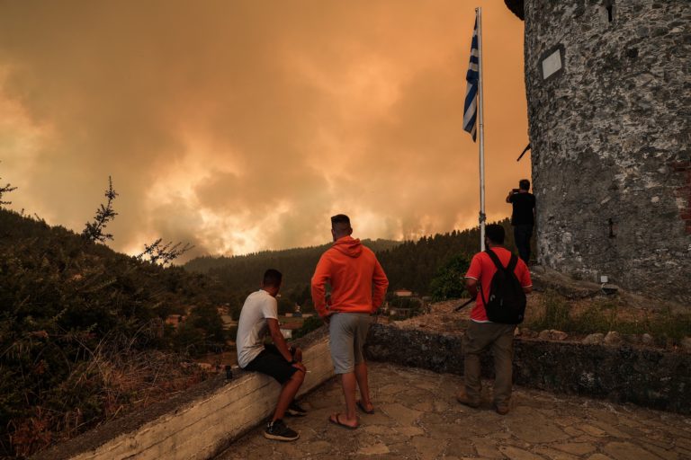 Κρήτη: Συγκέντρωση βοήθειας τους κατοίκους των πυρόπληκτων περιοχών