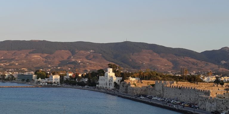 Κως: Πρόγραμμα διάθεσης σχολικών τσαντών από τον Δήμο και το “Kos Kindness”